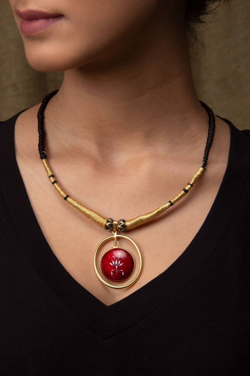 Savarija Carmine Necklace