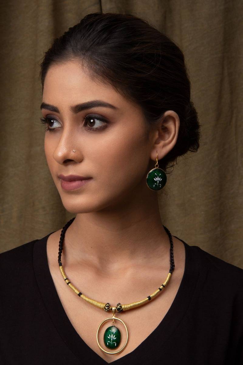 Variruha Emerald Necklace