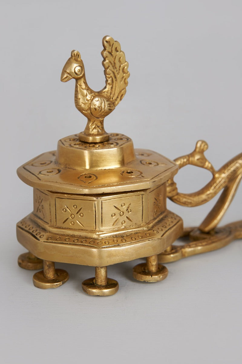 Saundarya Mor Dhoop daan