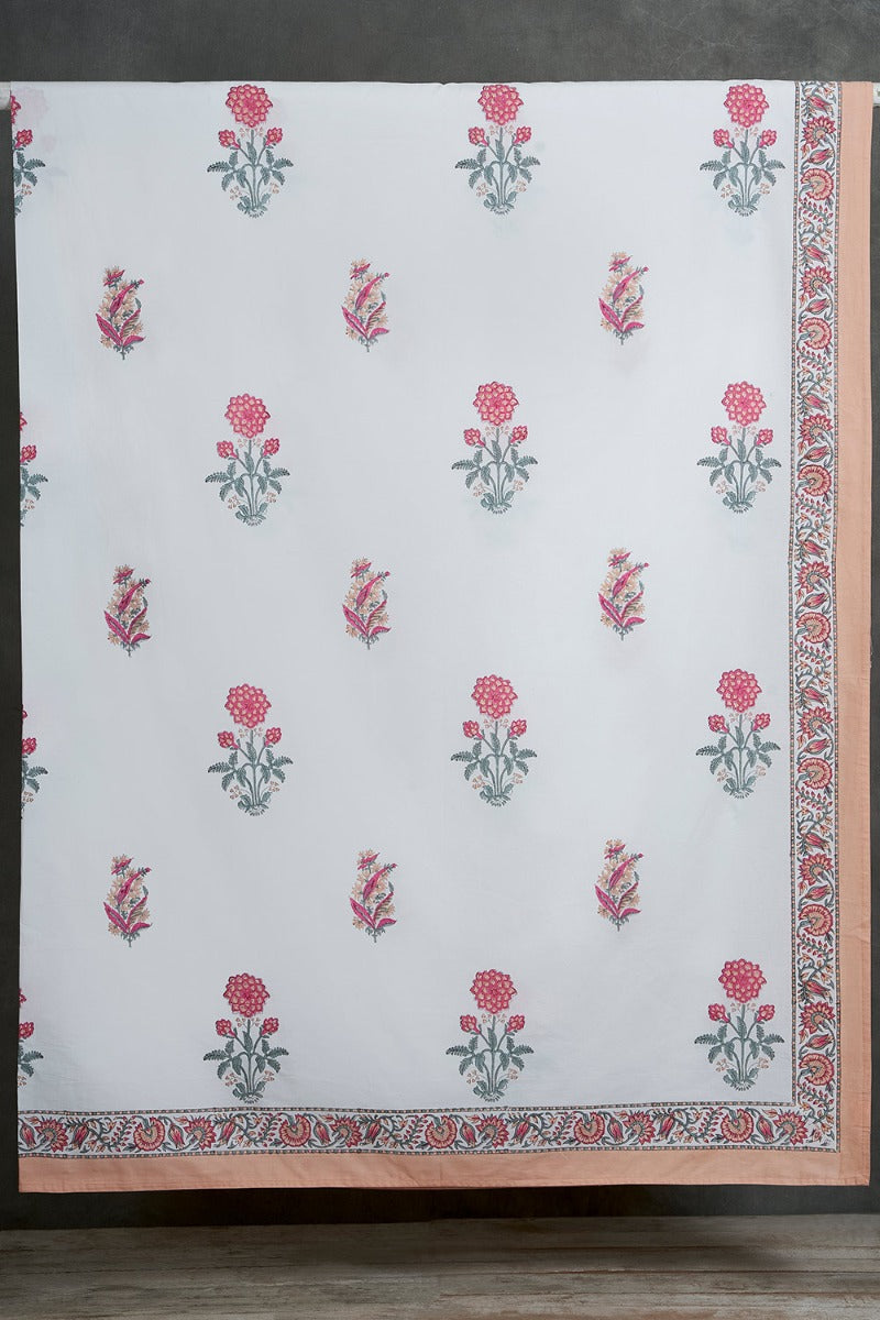 Desuri Block Print Double Bedsheet With Pillow Covers