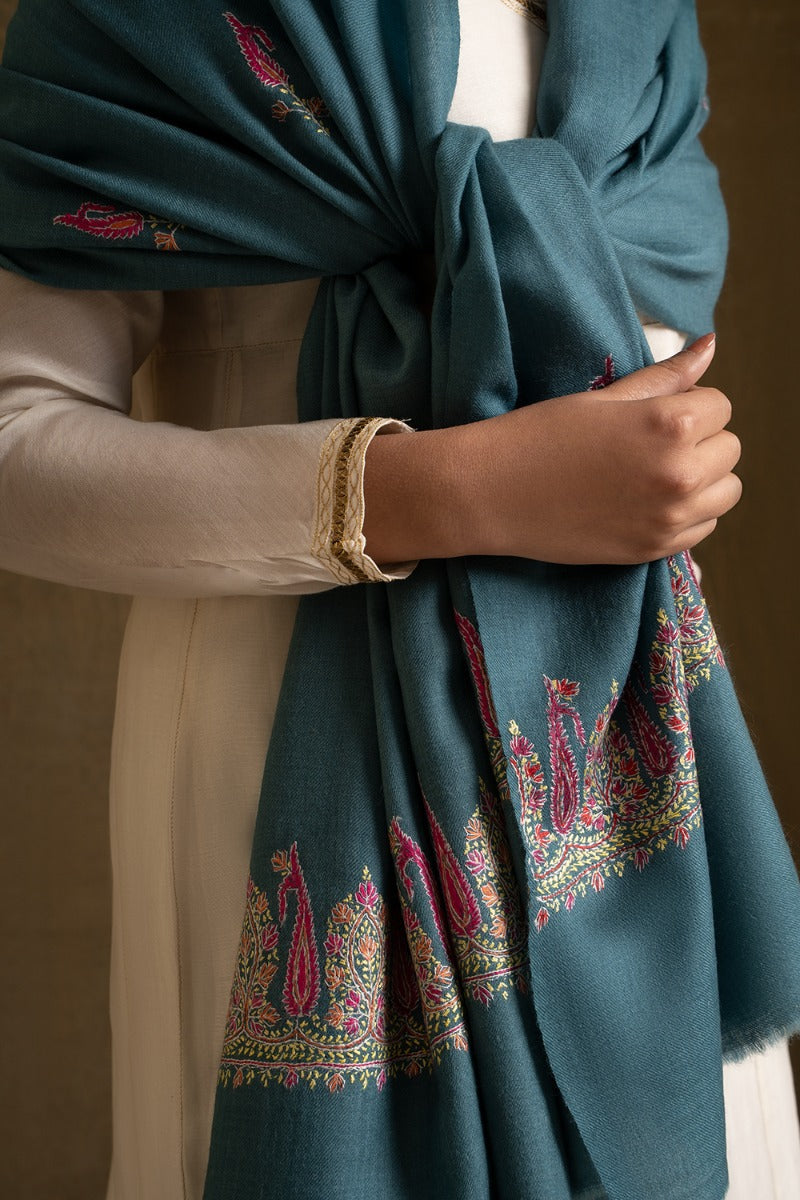 Tranquil Treasure Woolen Stole