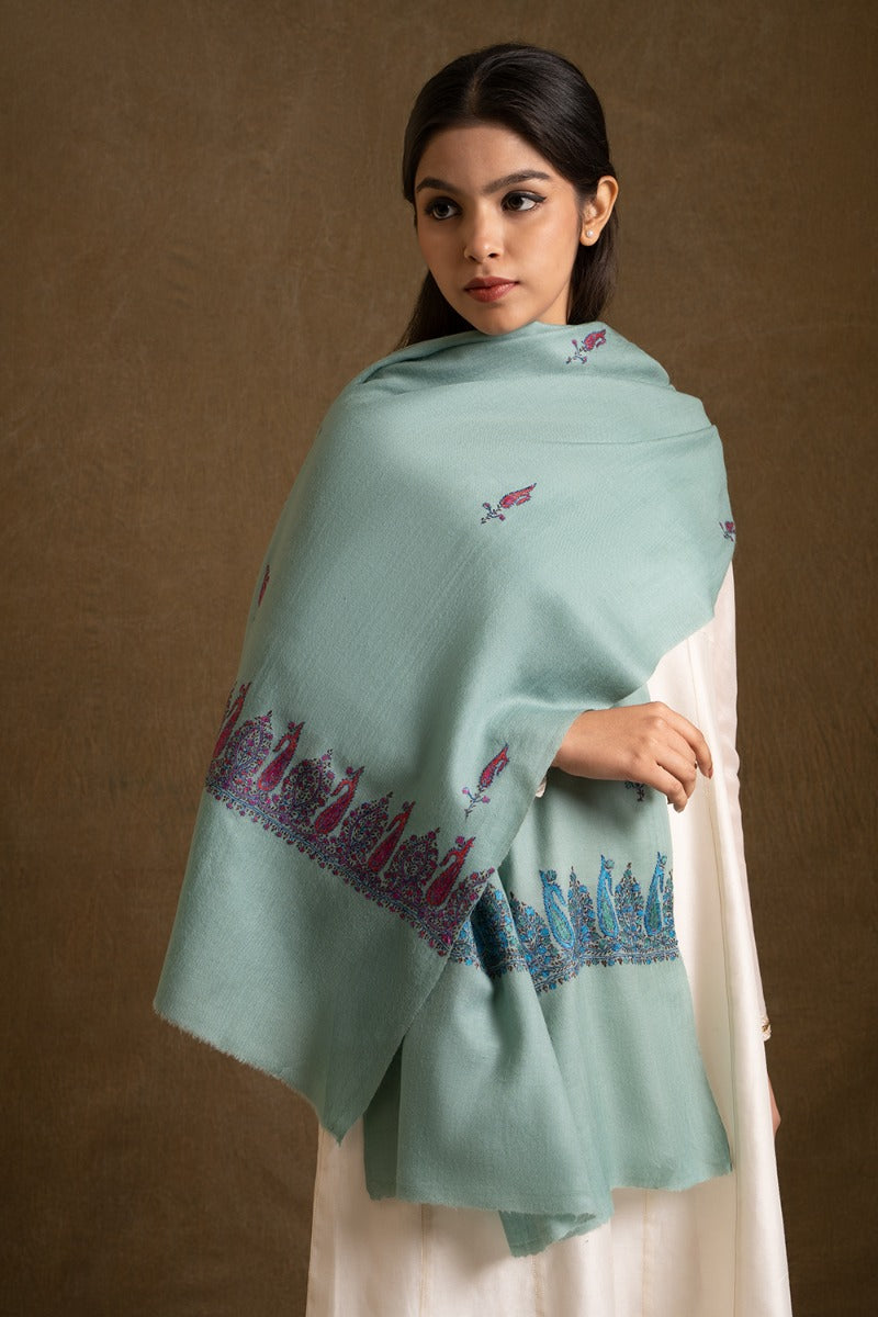 Pleasant Poise Woolen Stole