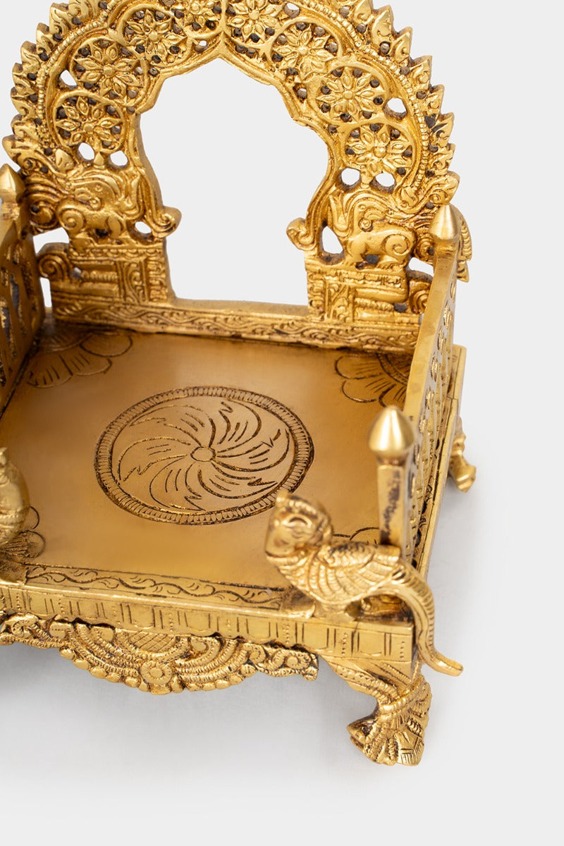 Regal Throne Brass Engraved Statue