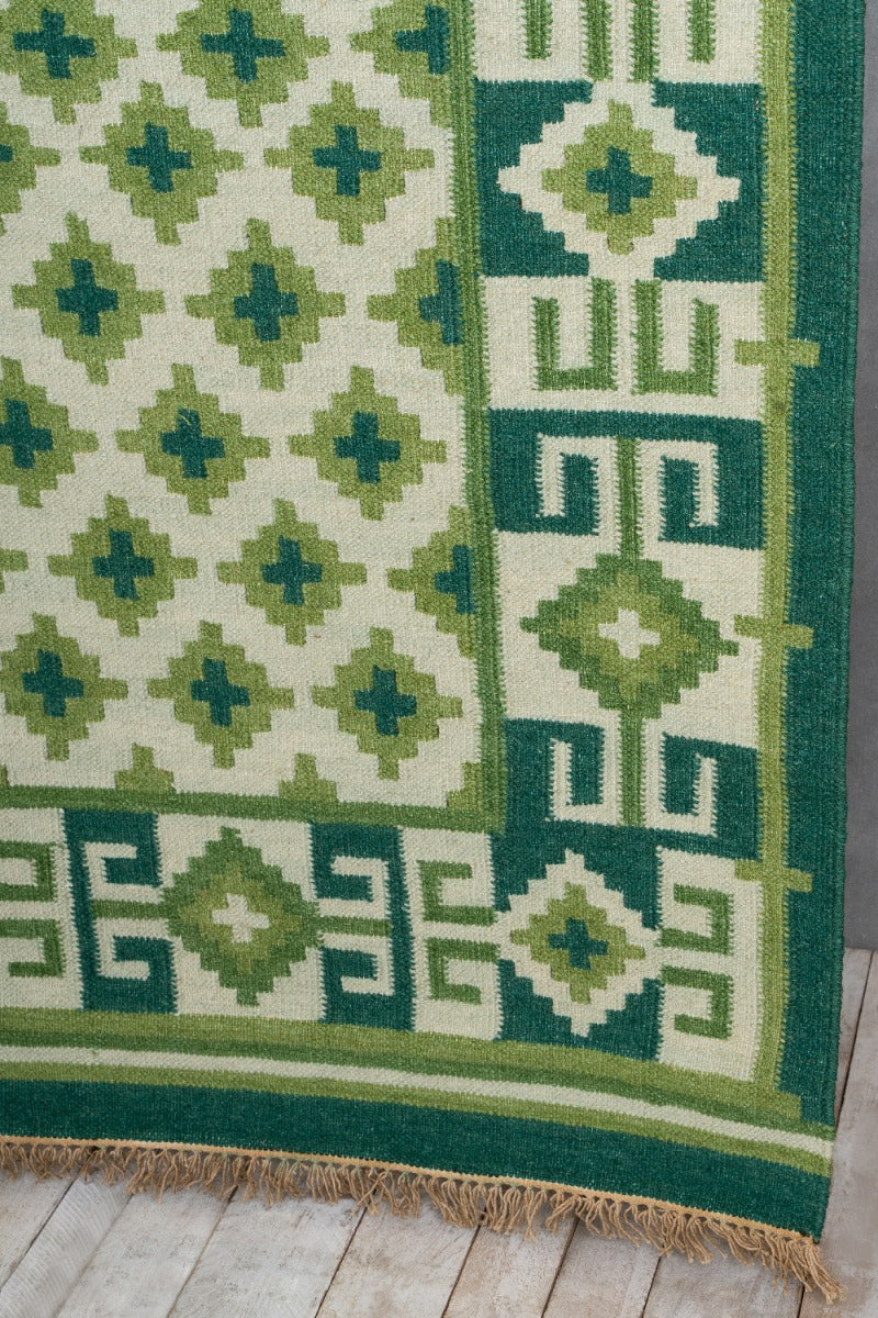 Guzel Hand-Woven Rug (5ft x 3ft)