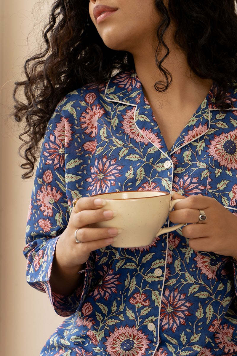 Flower Power Women's Collar Night Suit