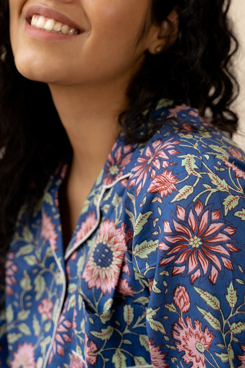 Flower Power Women's Collar Night Suit