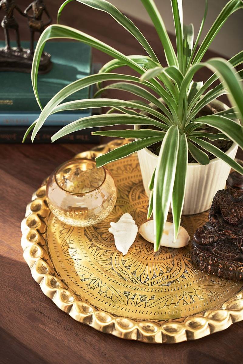 Arezo Hand-Engraved Plate