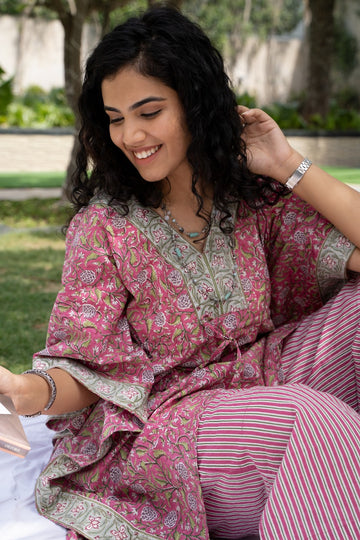 Gulabi Jashn Kaftan Set