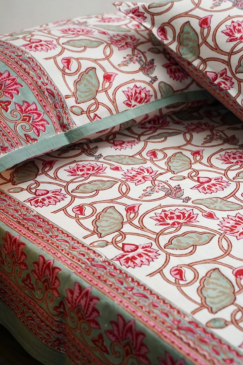 Bleunv Double Bedsheet with Pillow Covers