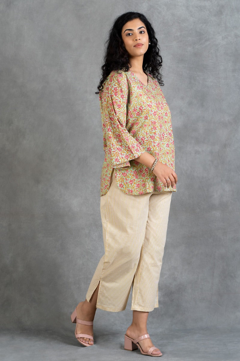 Vibe Women's Capri Loungewear with Round Kurta