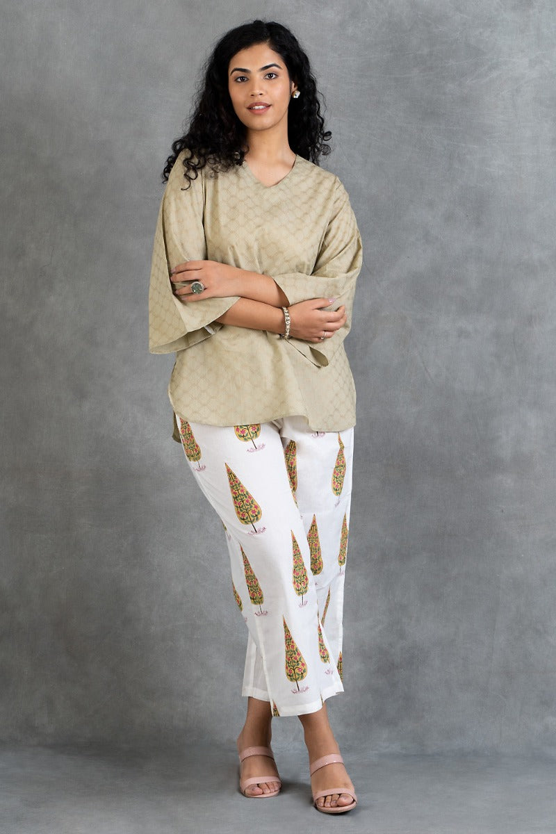 Easy Breezy Women's Capri Loungewear with Round Kurta