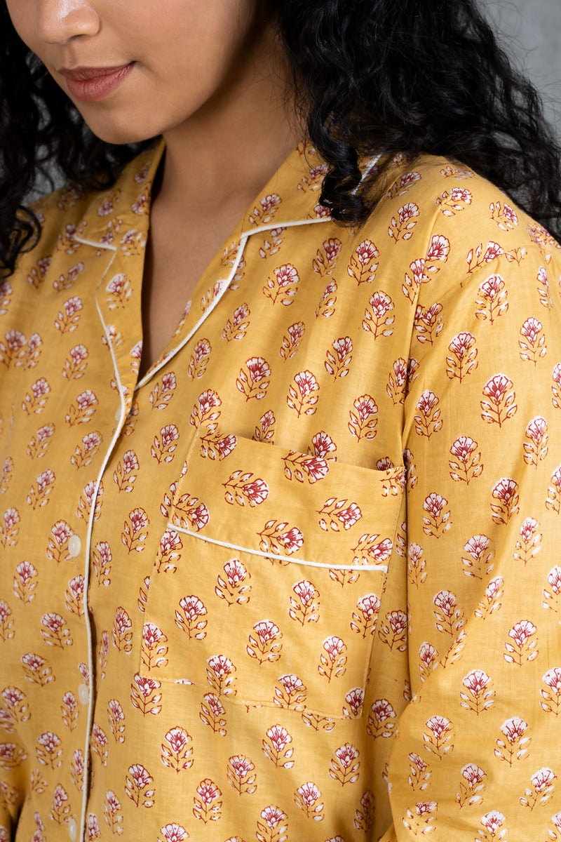 Sleeping Beauty Women's Collar Nightsuit