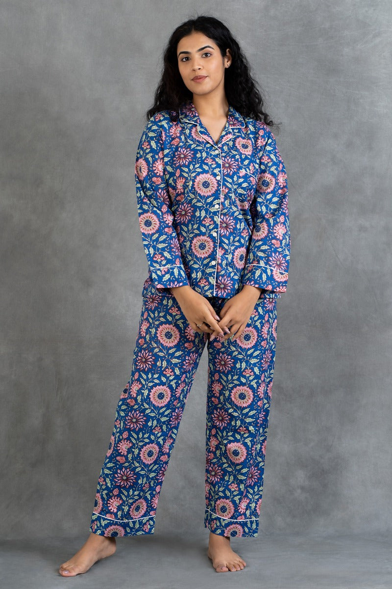 Flower Power Women's Collar Night Suit