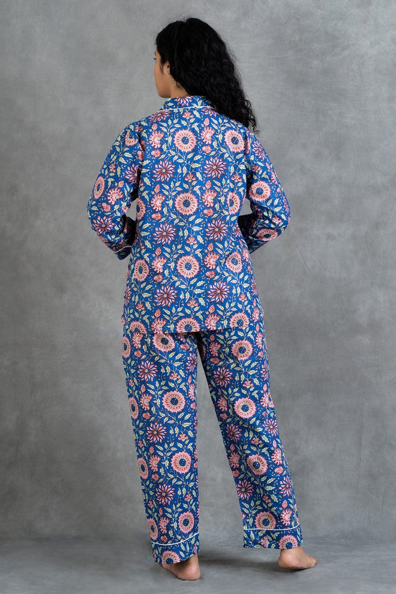 Flower Power Women's Collar Night Suit