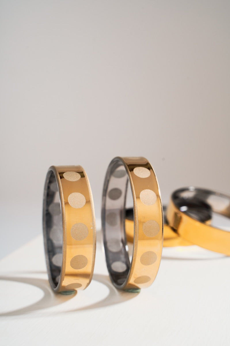 Sunheri Kangan Set Of 2