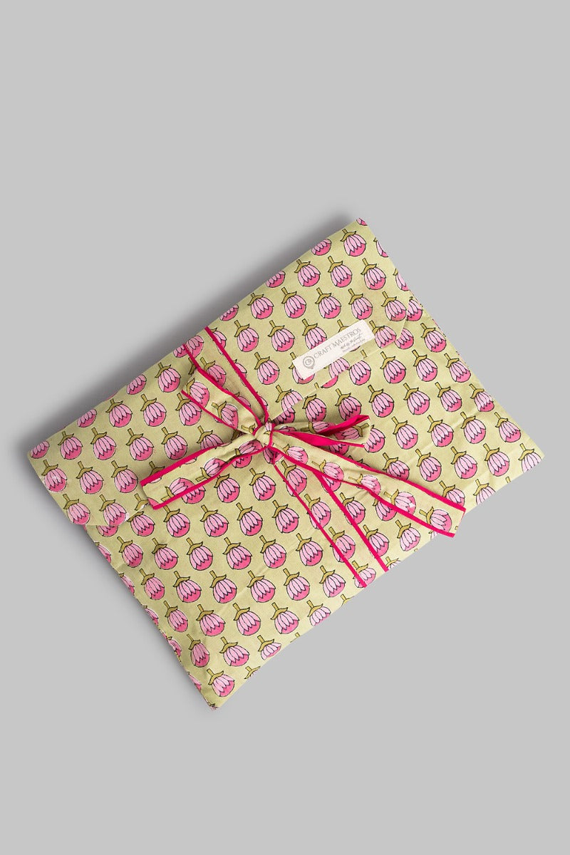 Floral Extravagance Women's Collar Nightsuit