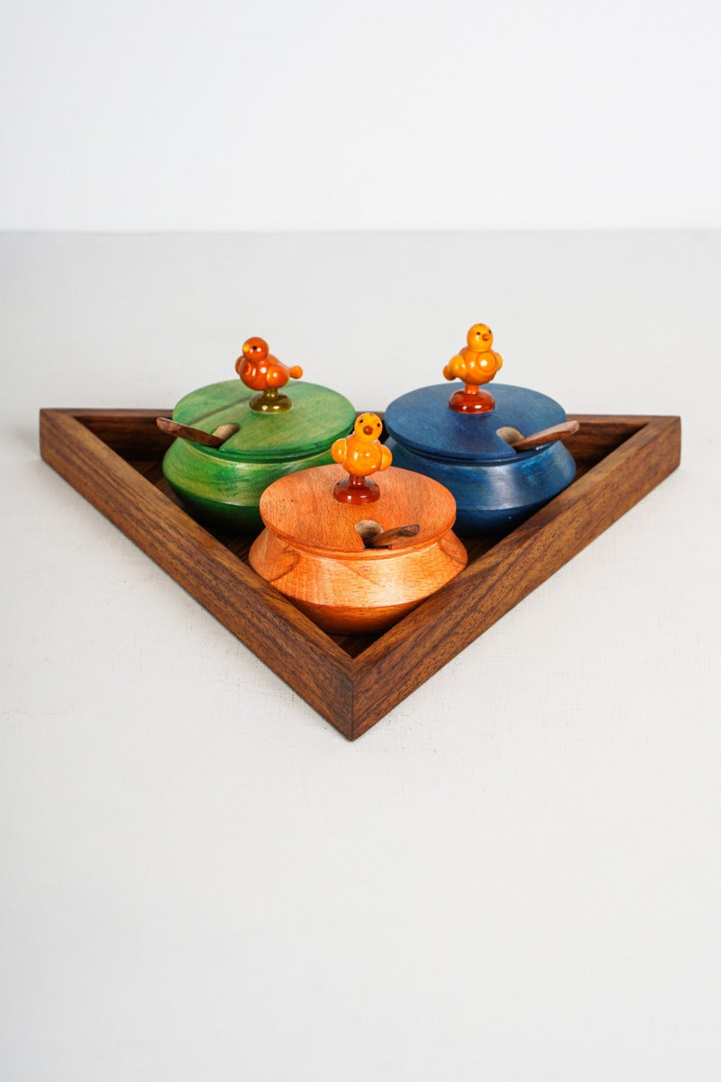 Triangular tray & handi set