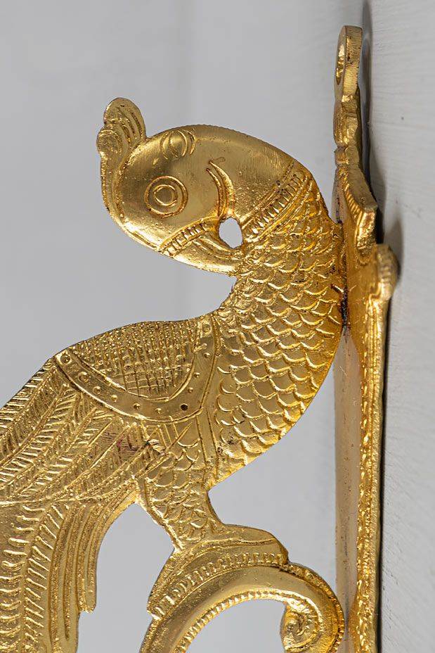 Exquisite Mor Hanger