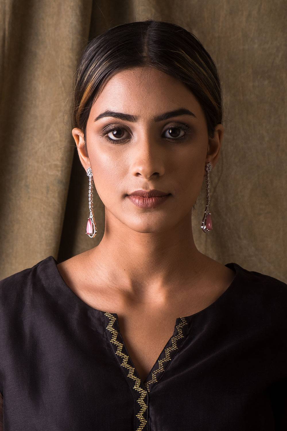 Gulaabi Dangling Earrings