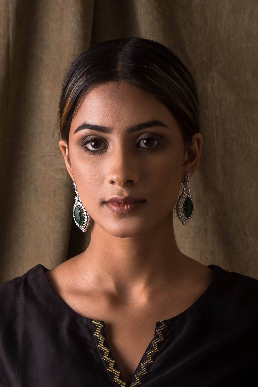 Amisia Emerald Earrings