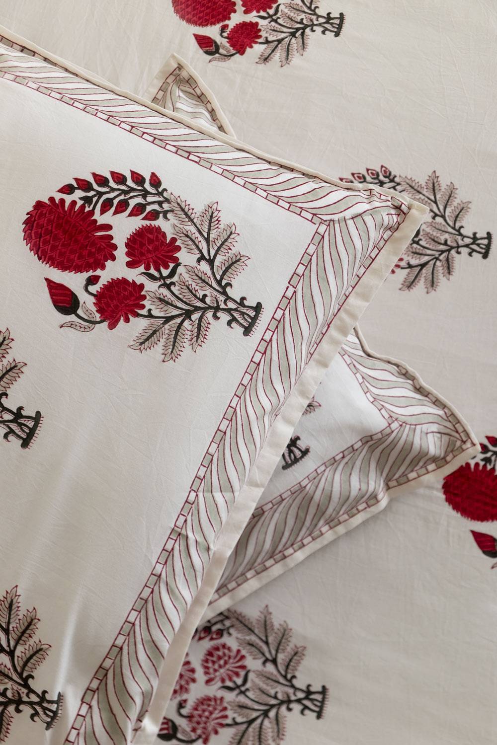 Red Dahlias Double Bedsheet with Pillow Covers