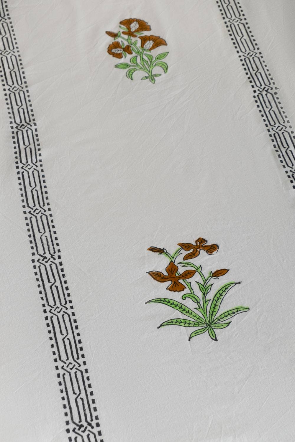 Parakeet Floral Motif Double Bedsheet with Pillow Covers