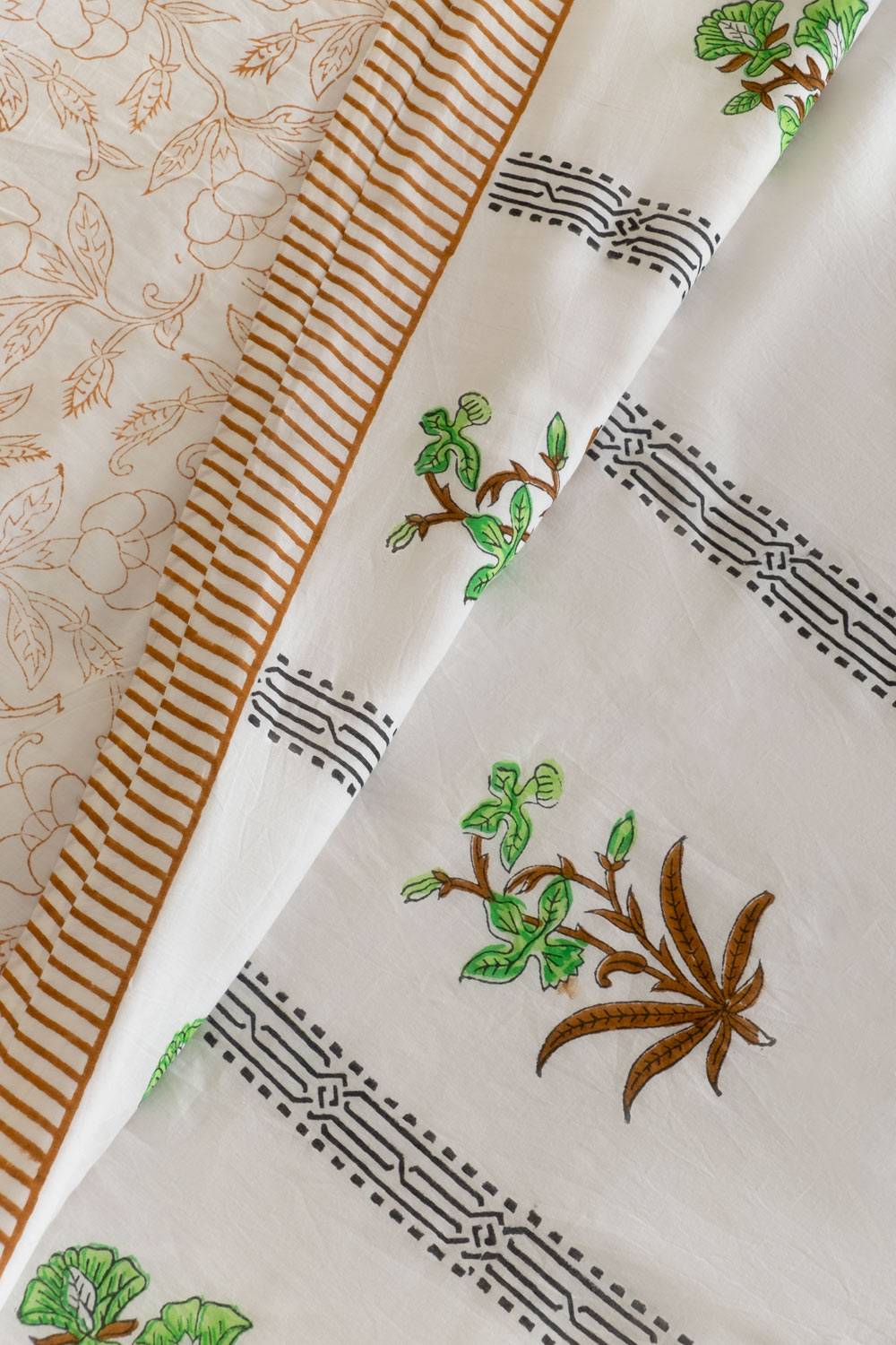 Parakeet Floral Motif Duvet