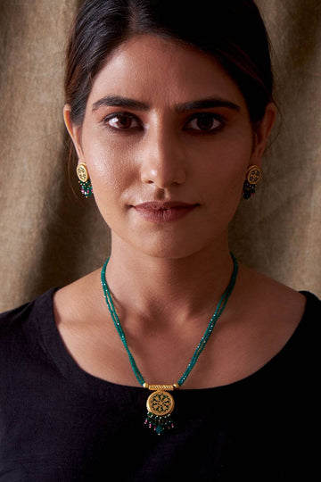 Advika Jewellery Set