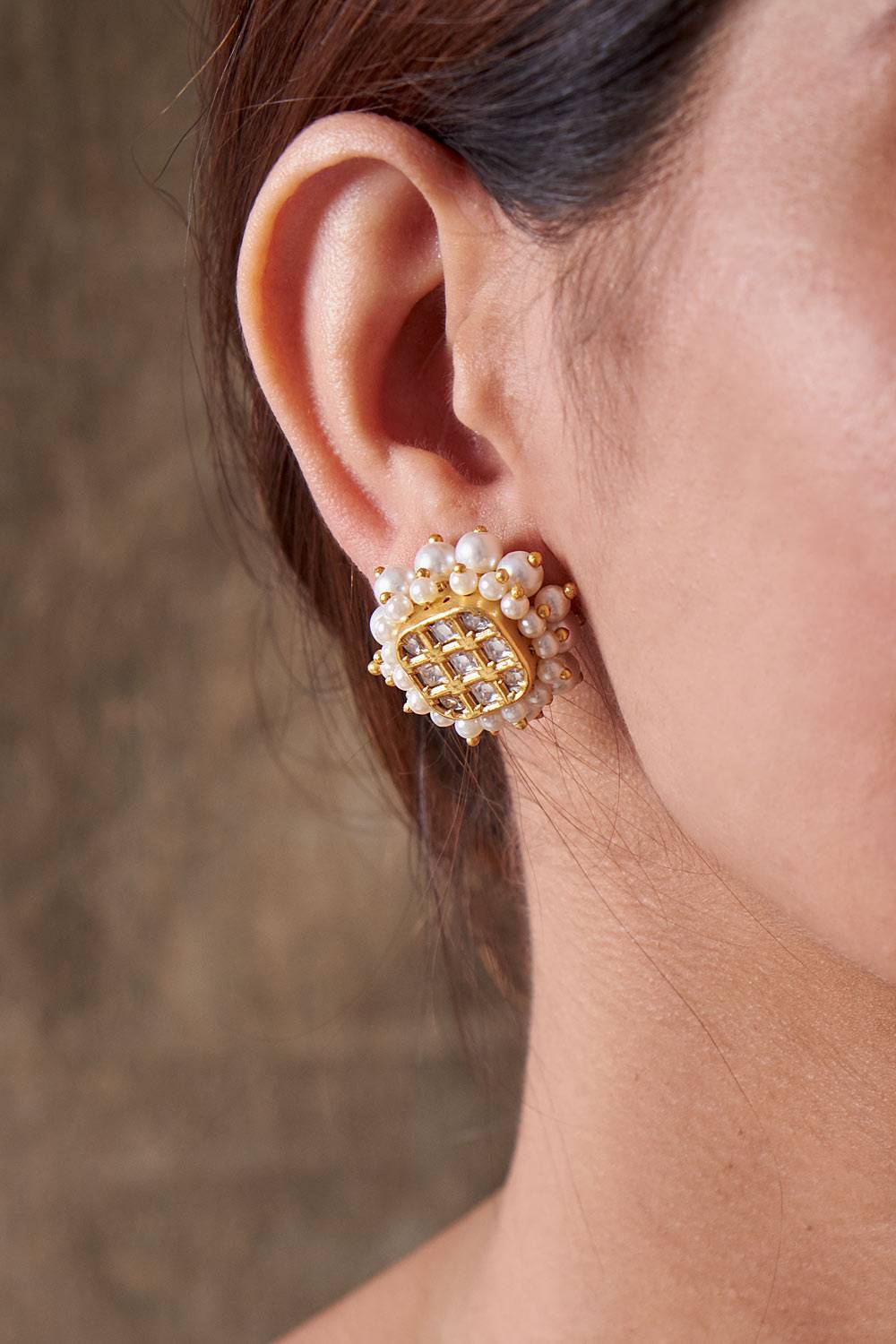Avam Pearl Earrings
