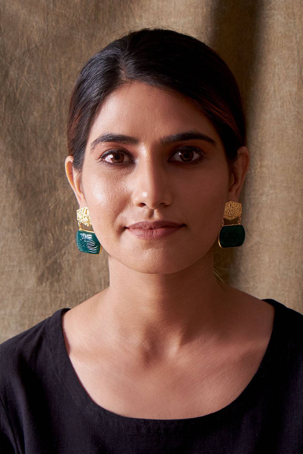 Sturdy Emerald Earrings