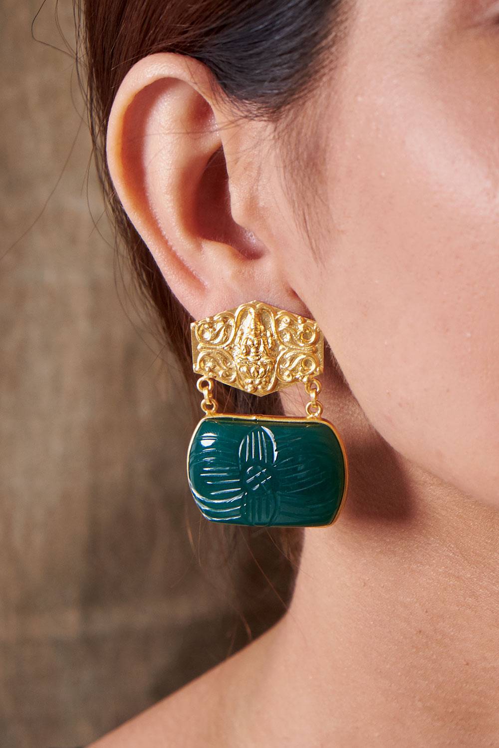 Sturdy Emerald Earrings