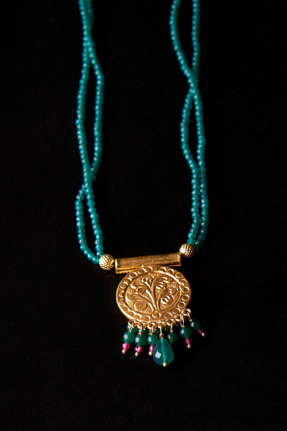 Advika Jewellery Set