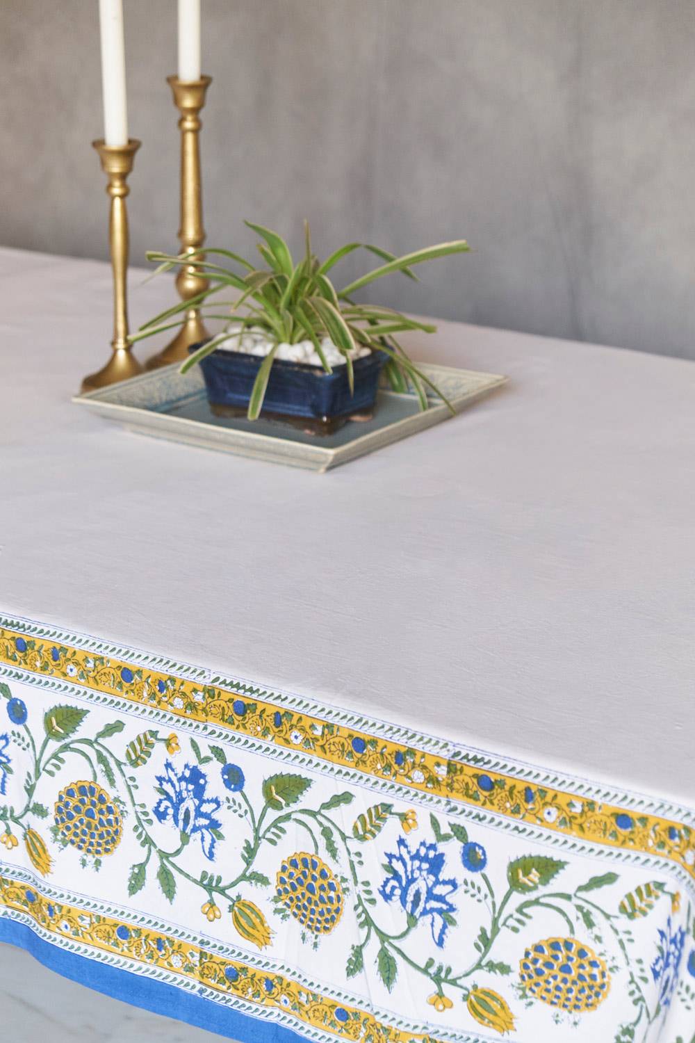 Dendritic Table Cover