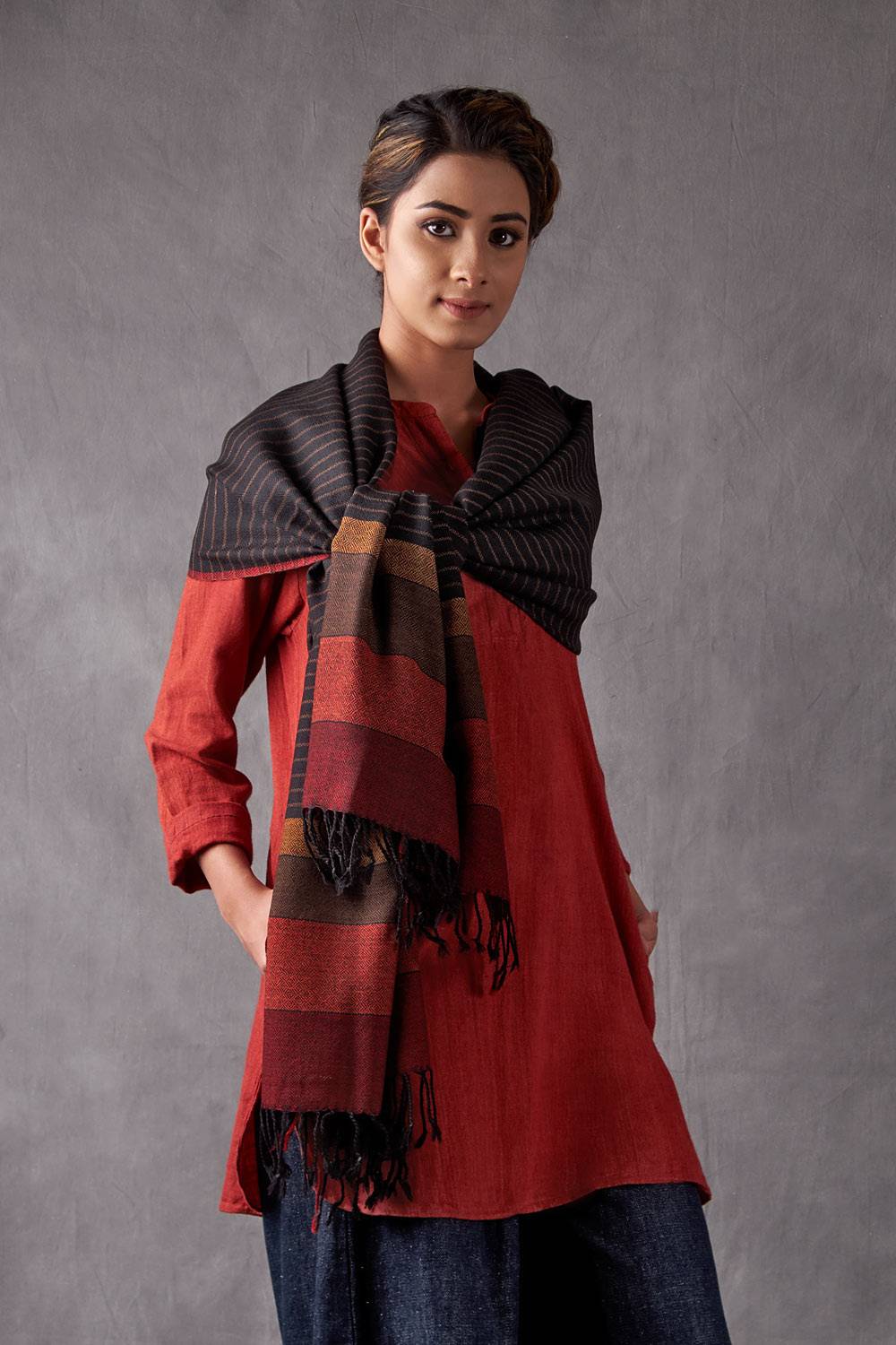 Vogue Handwoven Stole