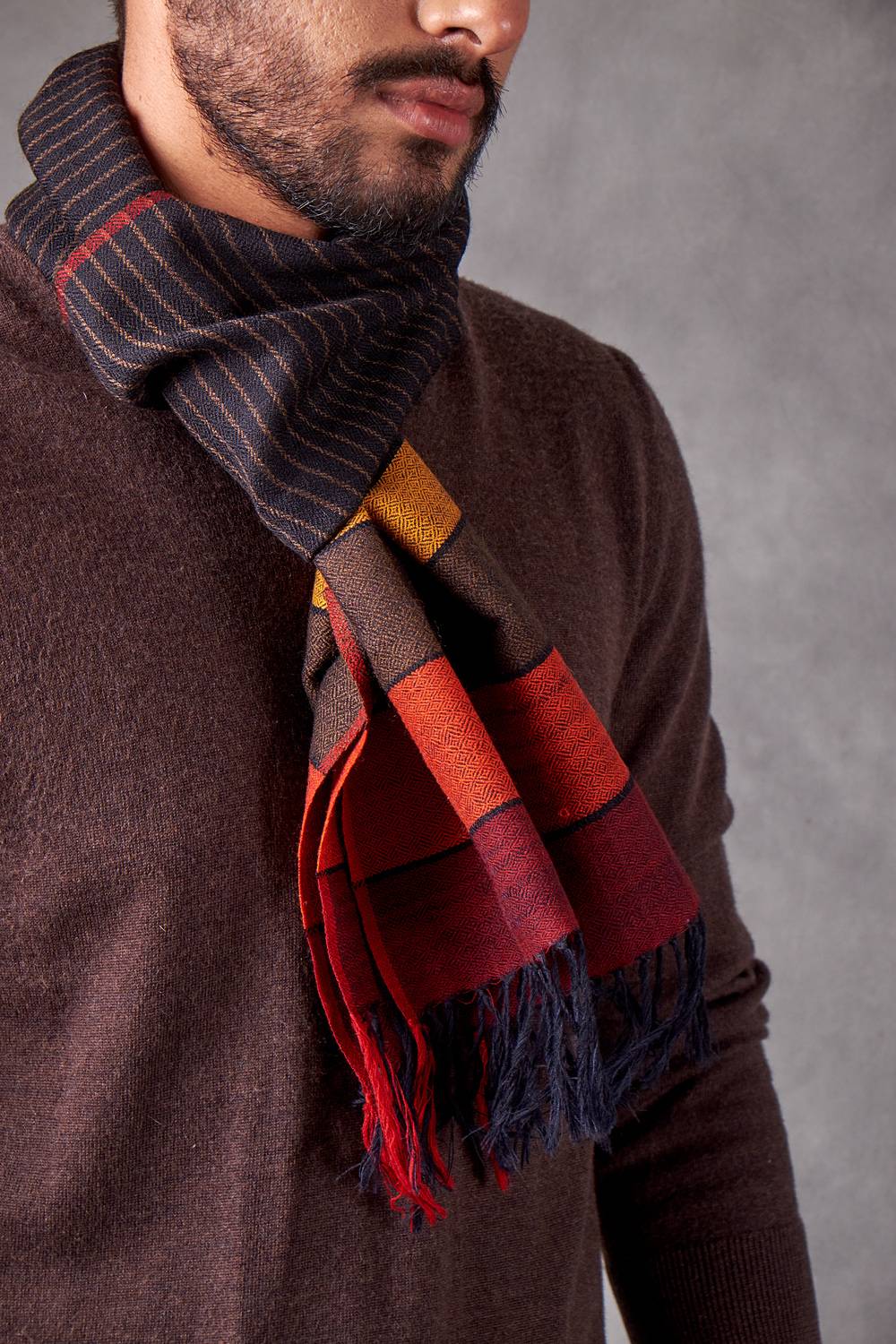 Vogue Handwoven Muffler