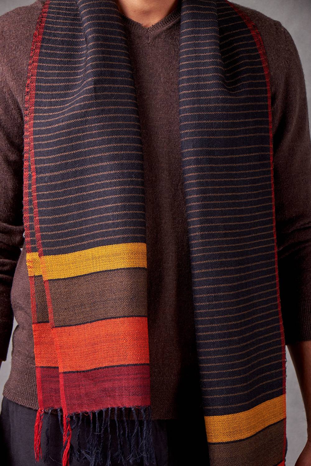 Vogue Handwoven Muffler