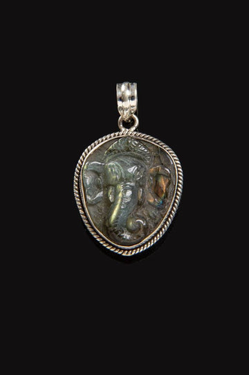 Ataraxia Labradorite Pendant