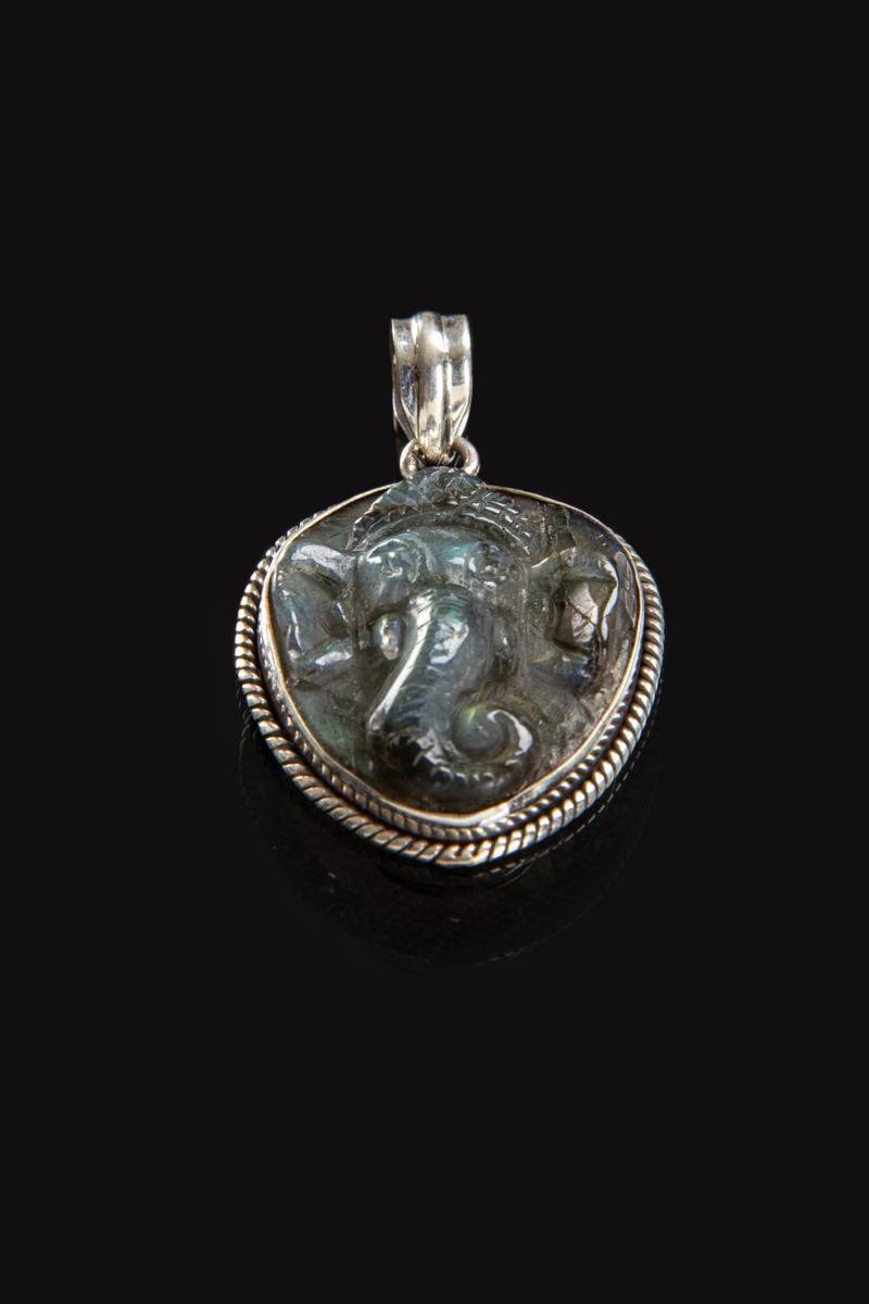 Ataraxia Labradorite Pendant