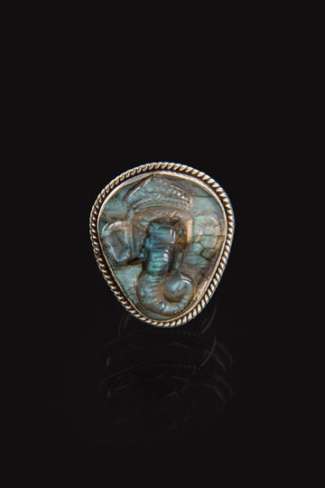 Halcyon Labradorite Ring