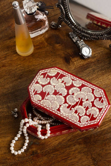 Salar Maroon Box