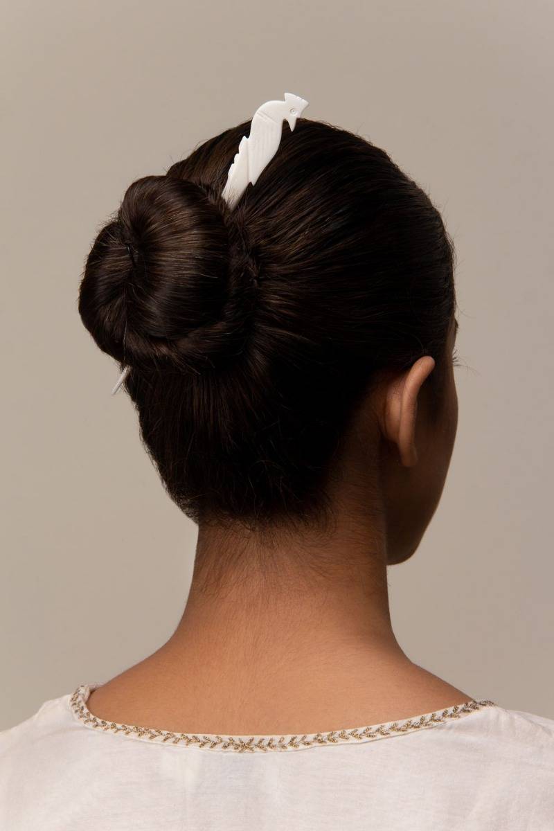 Vihaga Hand-Carved Hairpin