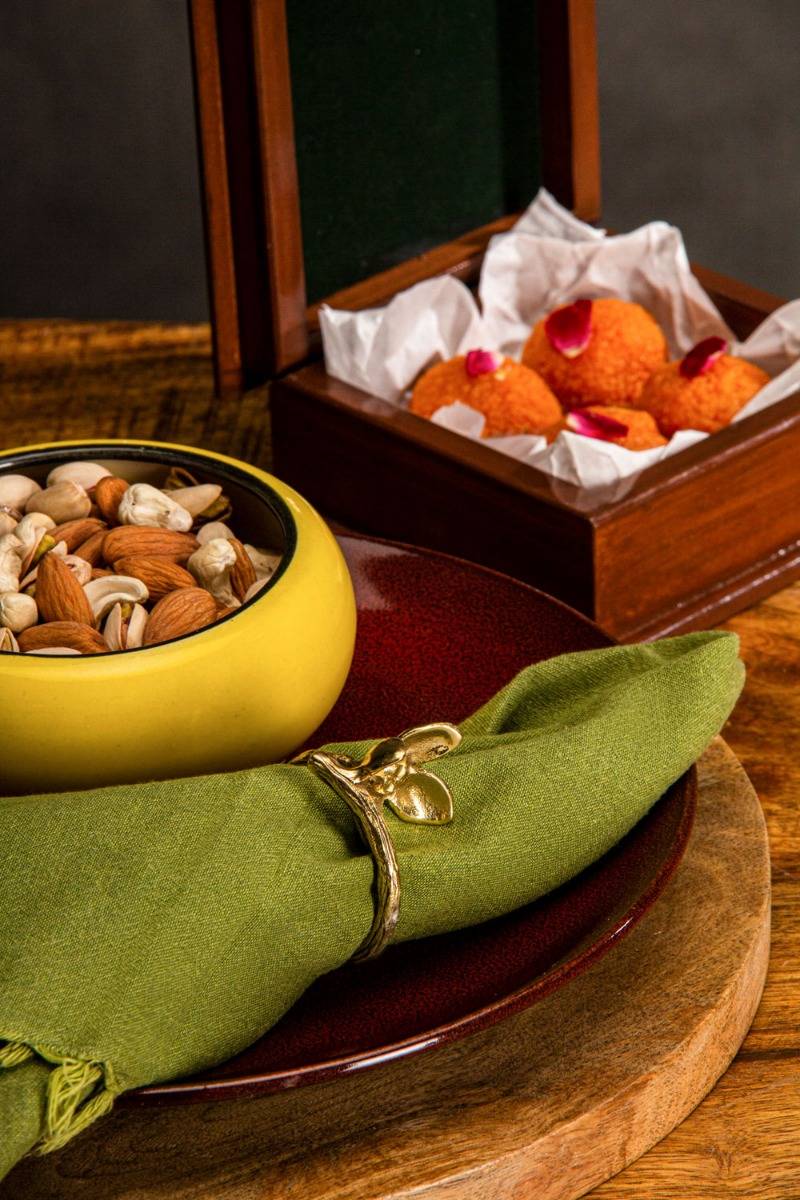 Sojitra Floral Napkin Rings (Set of 2)