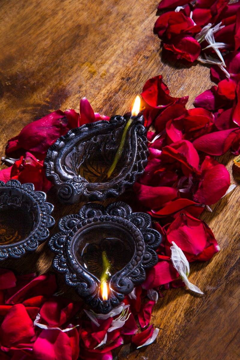 Edhas Diya (4" x 3" x 1")- Set of 2