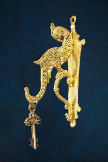 Exquisite Mor Hanger