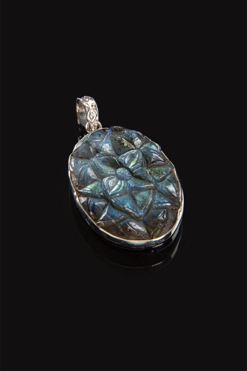 Cafune Labradorite Pendant