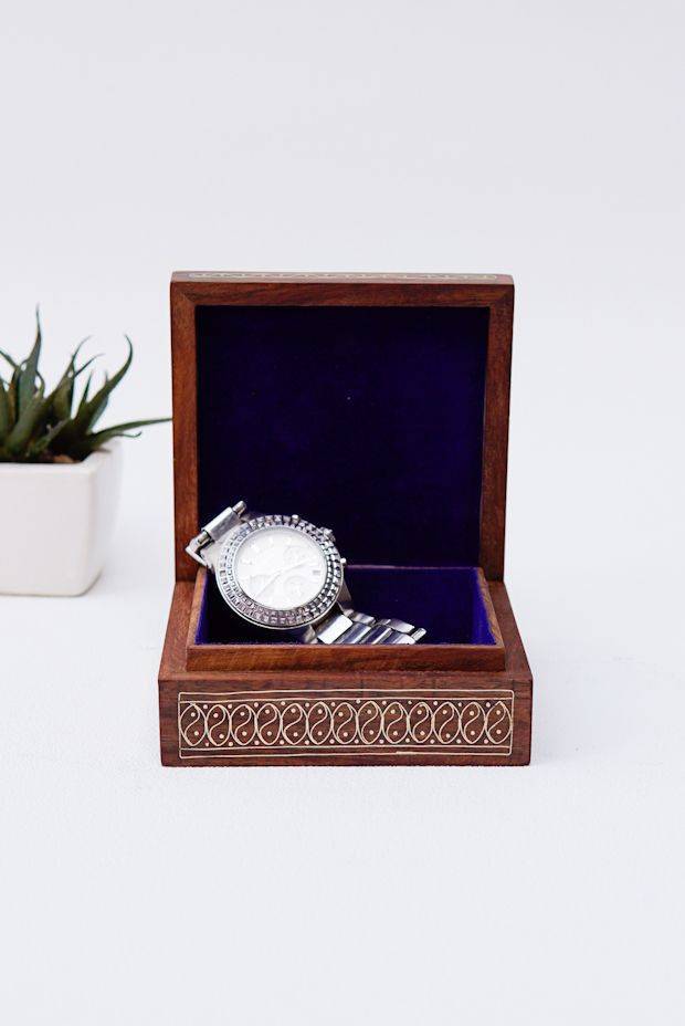 Alluring Trinket Box (4" x 4" x 1.5")