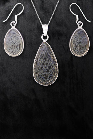 Grey Onyx Florid Necklace