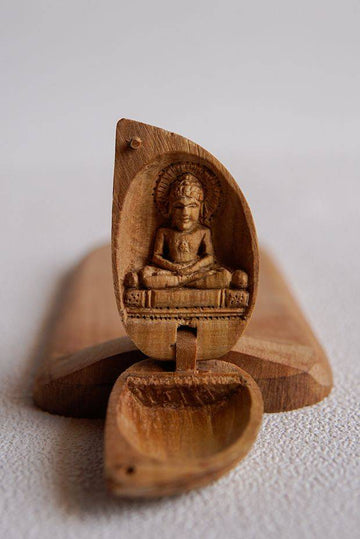 Sandalwood Chaste Lord Mahavir