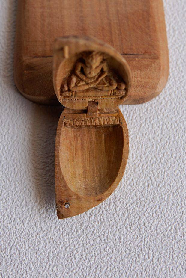 Sandalwood Chaste Lord Mahavir