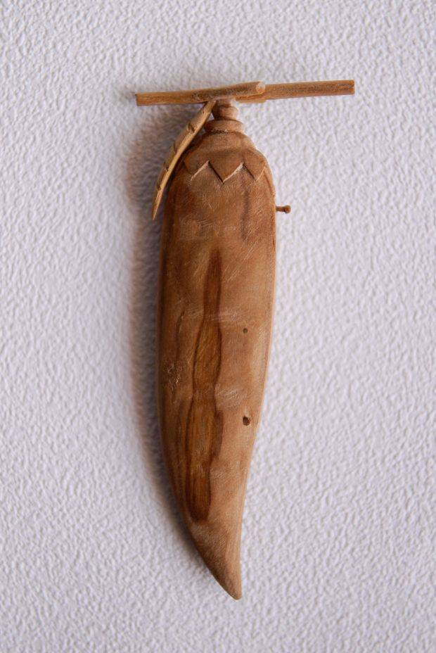 Carved Sandalwood Peapod